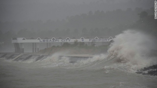 Huge waves from Haiyan hit the shoreline in Legazpi on November 8.