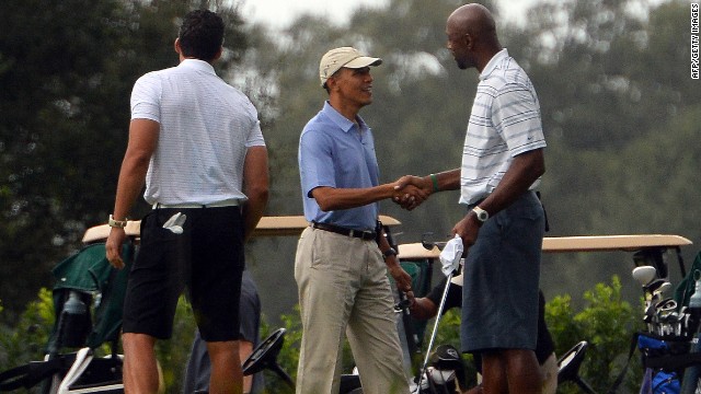 Obama golfs with former NBA star on ‘Caddyshack’ course