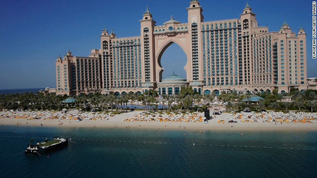 Prior to the tournament a clutch of the world's top players were offered the chance to play some crazy golf, competing to see who could land their ball closest to a floating target in the ocean off the 22nd floor of the Atlantis hotel.