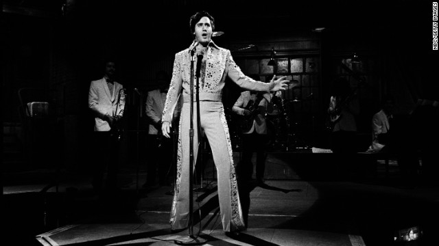 During the Janurary 30, 1982, episode of "Saturday Night Live," Kaufman performs an Elvis Presley impersonation. Kaufman had a lifelong fascination with the King.