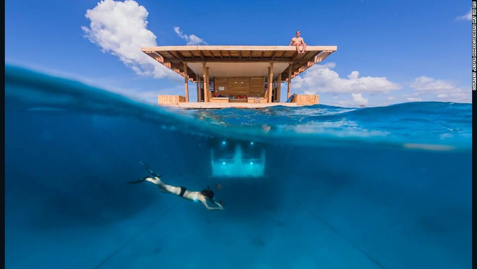 Durmiendo con los peces: una habitación bajo el agua en un hotel de una