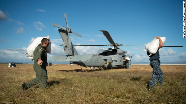 131116075553-03-typhoon-aid-1116-horizontal-gallery.jpg