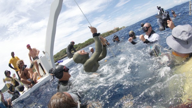 Mevoli was going for a record at Dean's Blue Hole in the Bahamas. At 202 meters (663 feet), it is considered the world's deepest blue hole in seawater.