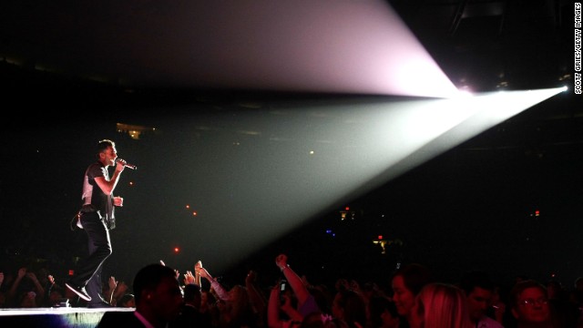 Levine performs with Maroon 5 at Madison Square Garden in New York City in 2007.