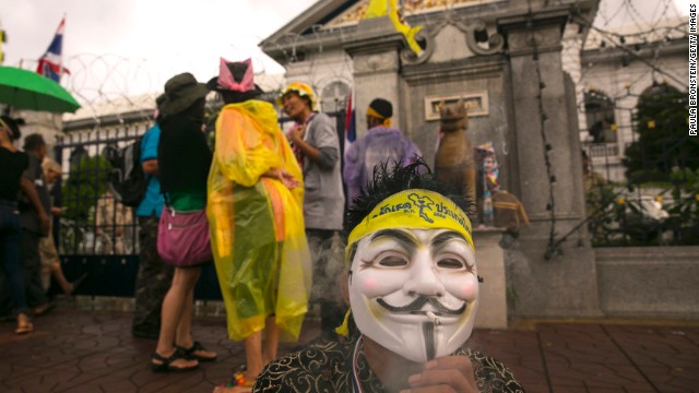 Anti-government protesters demonstrate outside the Ministry of Interior in a bid to oust the current government of Yingluck Shinawatra November 26, 2013 in Bangkok,Thailand.