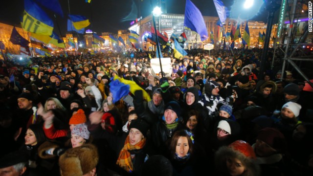 http://i2.cdn.turner.com/cnn/dam/assets/131130105315-ukraine-protest-010-horizontal-gallery.jpg