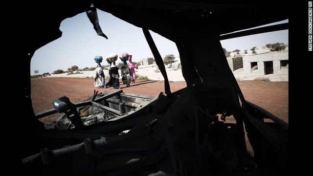 <strong>February 3:</strong> Daily life carries on in Timbuktu, Mali, after the city was freed by the French Army. The city had been under the control of Islamist militants.