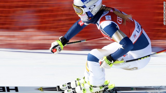 Lindsey Vonn showed glimpses of her old form in her second comeback race at Lake Louise in Canada.