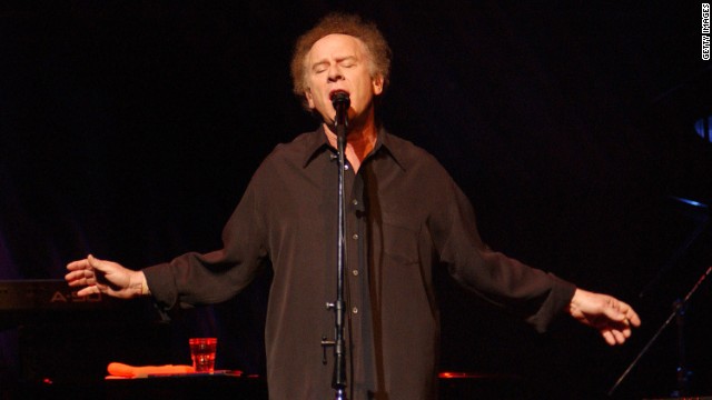 Singer <a href='http://www.artgarfunkel.com/articles/cjn.html' target='_blank'>Art Garfunkel </a>has said he soaked in the Dead Sea during a trip to Israel to treat his psoriasis.