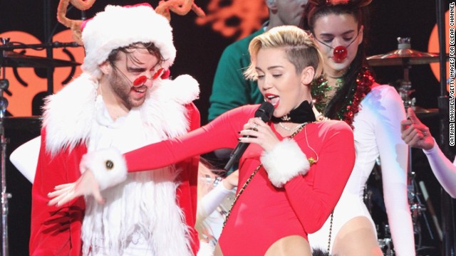 Miley Cyrus will ring in 2014, and more news to note