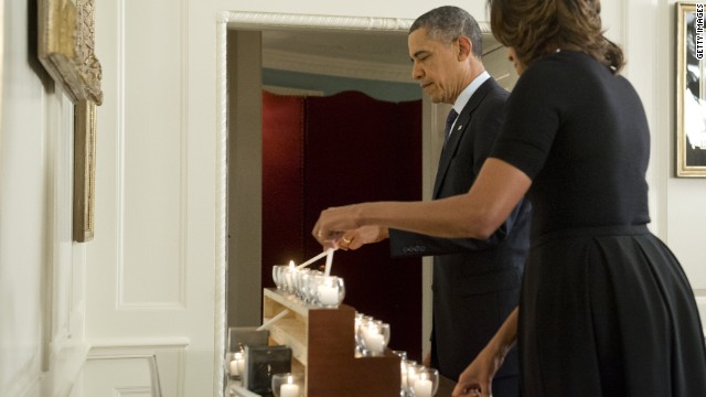 On Newtown anniversary, Obama says ‘these tragedies must end’