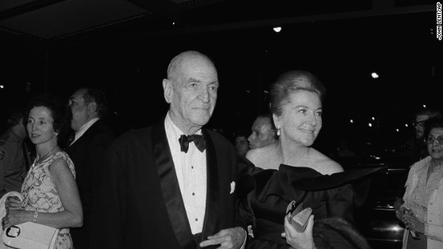 Fontaine and George Oppenheimer attend a 1974 gala honoring Hitchcock in New York.