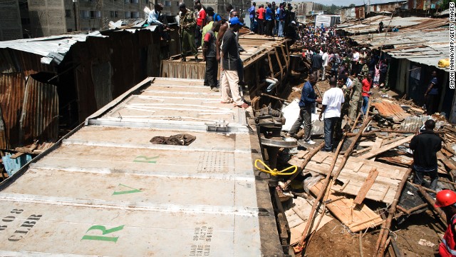 Un tren descarrila y se estrella en un suburbio marginal de Nairobi