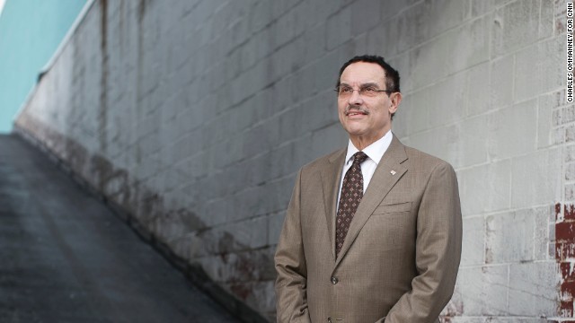 Poll: D.C. mayor leads, helped by crowded field, in re-election bid