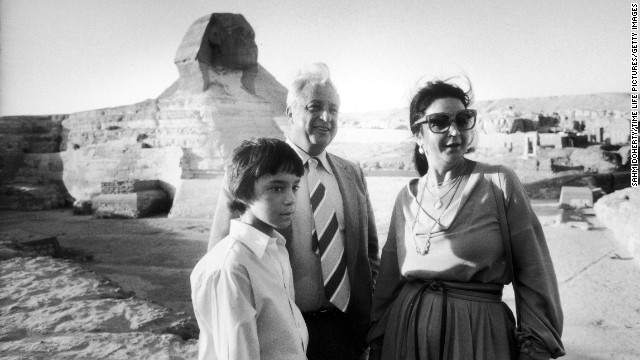 Sharon with his son, Gilad, and wife, Lily, during a stop in Egypt in 1979.