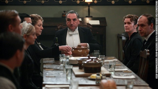 Mr. Carson (Jim Carter) must help the downstairs staff adjust to the changes being implemented around Downton, including a major change for O'Brien (Siobhan Finneran).<!-- -->
</br><!-- -->
</br>(Pictured, Joanne Froggatt as Anna, Rob James-Collier as Thomas, Phyllis Logan as Mrs Hughes, Jim Carter as Carson, Siobhan Finneran as Sarah O'Brien, Kevin Doyle as Molesley.)