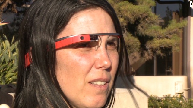 Cancelan la multa a una mujer por conducir con Google Glass