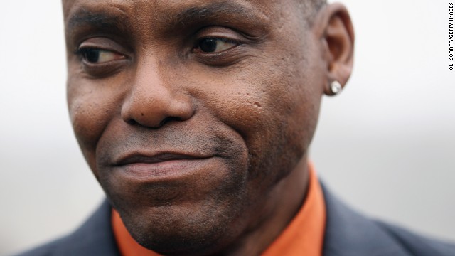 Olympian Carl Lewis stands by claims that Christie tried to intimidate him