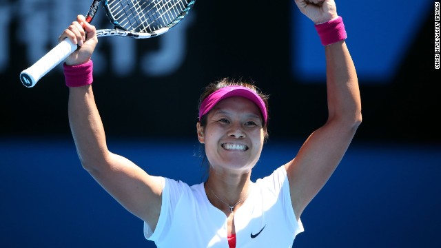 Li Na will head into the Australian Open final as the favorite after a comfortable 6-2 6-4 win over Canada's Eugenie Bouchard.