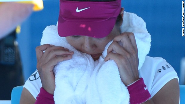 With Serena Williams, Victoria Azarenka and Maria Sharapova all eliminated, fourth seed Li was the highest-ranked player left in the women's draw.