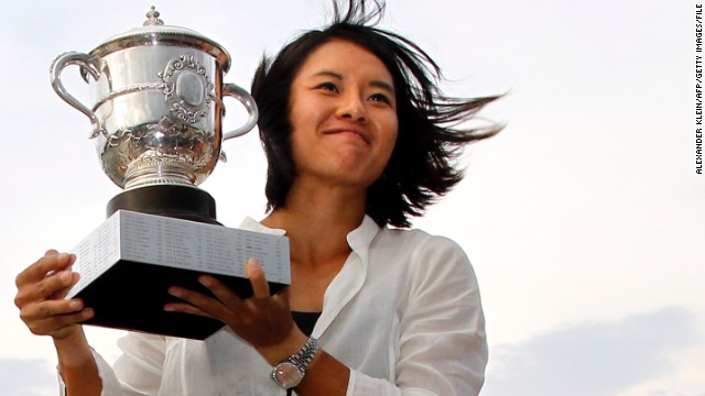 China's Li -- beaten by Azarenka in last year's Melbourne Park final -- will be looking to win her second grand slam title, adding to the French Open crown she clinched in 2011.