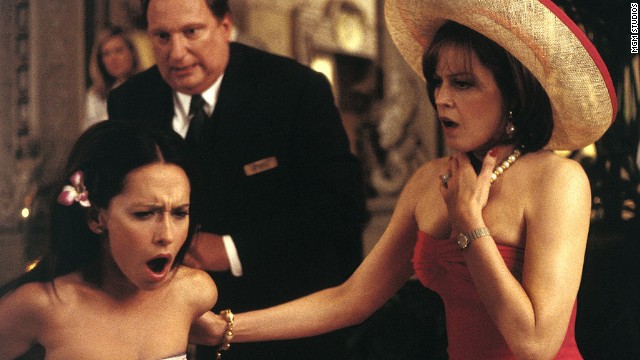 Sigourney Weaver and Jennifer Love Hewitt star as a mother-daughter con team in the 2001 movie <strong>"Heartbreakers."</strong> (Available now.)