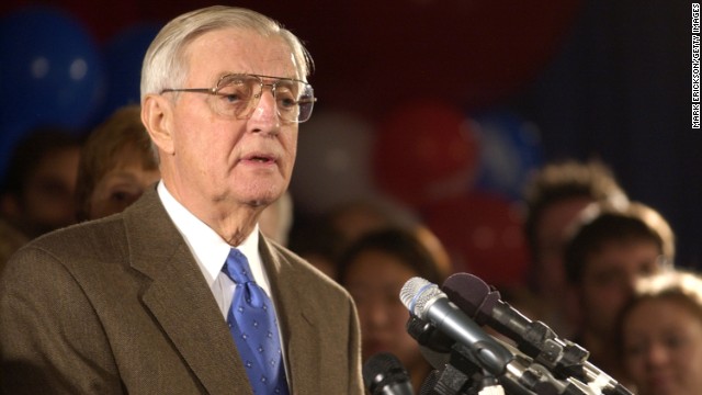 Walter Mondale undergoes heart surgery