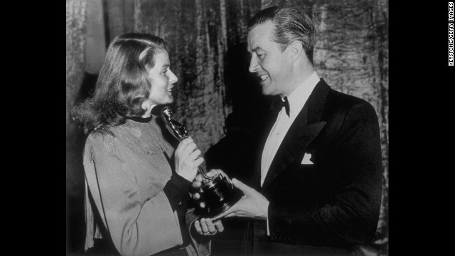 Ray Milland had a prolific career for decades -- including a standout role in Alfred Hitchcock's "Dial M for Murder" -- but he received only one Oscar nomination. Luckily, he made it count, winning the best actor prize for his role as an alcoholic writer in "The Lost Weekend." Ingrid Bergman presents Milland with the prize at the 1946 ceremony.