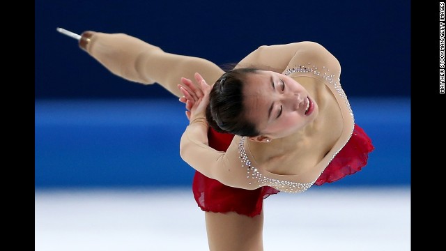 Chinese figure skater Kexin Zhang performs her short program.