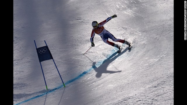 France's Alexis Pinturault competes in the men's giant slalom.