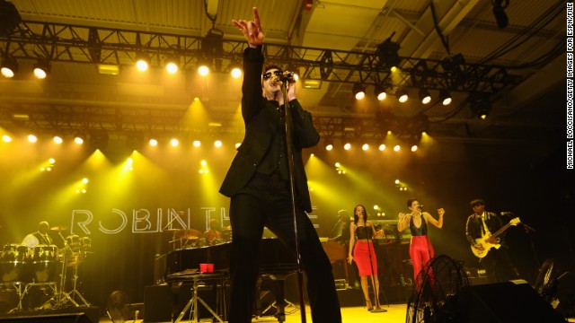Robin Thicke breaks silence after split