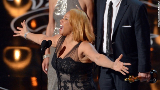 Darlene Love sings while accepting the award for best documentary feature ("20 Feet from Stardom").