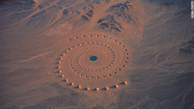 In 1997, D.A.ST. Arteam created Desert Breath, a one-million-square-foot art installation in the expanse of desert near the Red Sea in Egypt. Though since weathered, the artwork still remains today.