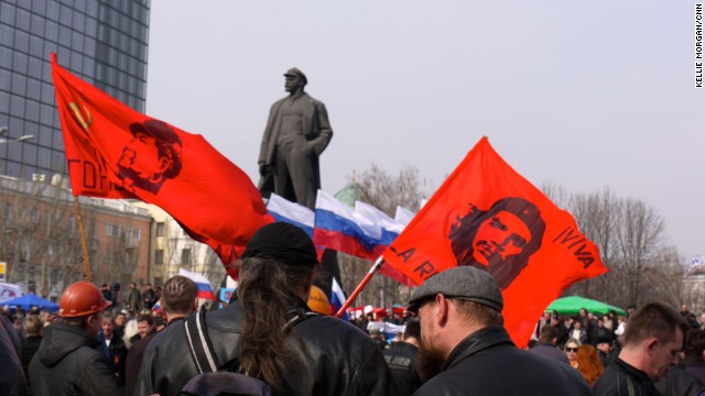 140315231140-ukraine-donetsk-pro-russia-rally-scenes-from-the-field-horizontal-gallery.jpg