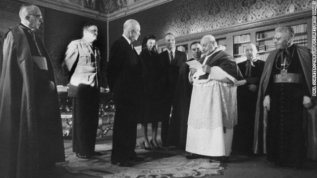 President Dwight D. Eisenhower, third from left, meets with Pope John XXIII at the Vatican in 1959.