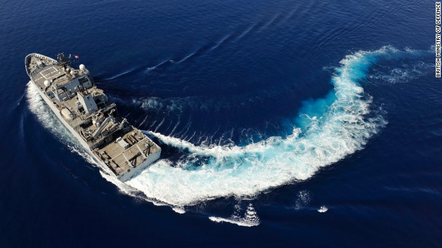 The Echo moves through the waters of the southern Indian Ocean.