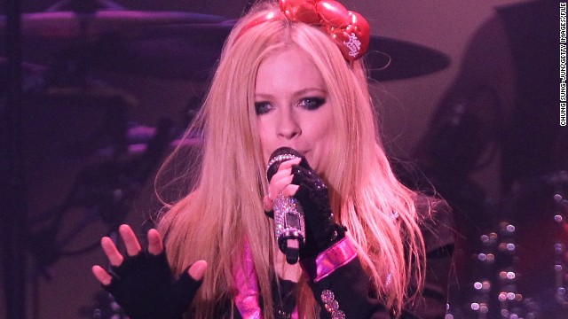 Avril Lavigne's music video is causing an Internet meltdown