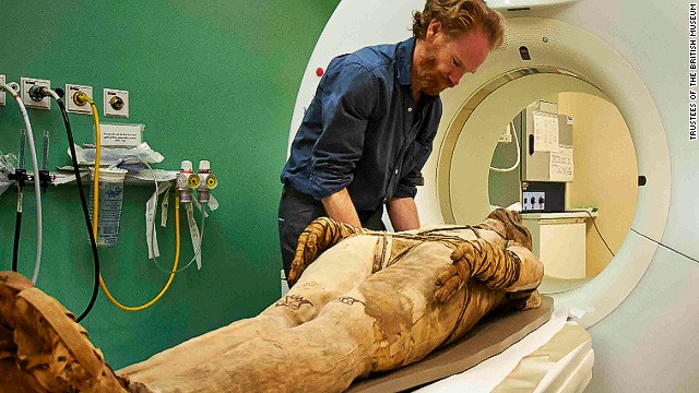 The British Museum has started scanning several mummies from its collection using a CT scanner from the Royal Brompton Hospital in London.