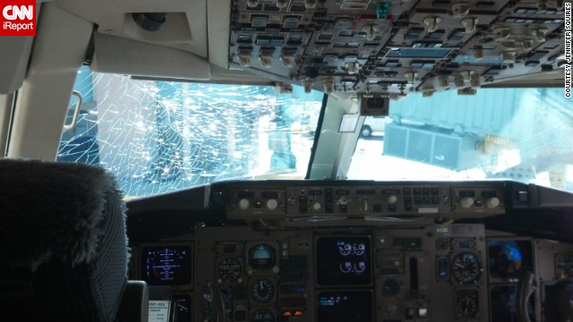 Airplane diverts after windshield cracks - CNN.com