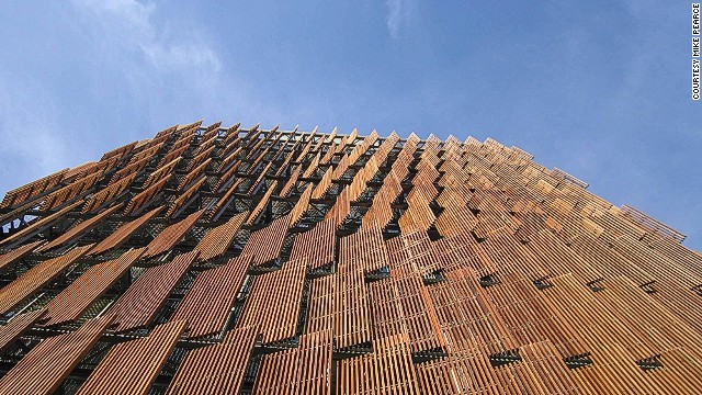 Zimbabwean architect Mick Pearce often uses nature as inspiration for his designs. When conceiving the cooling system for CH2, a mixed-use building he designed in Melbourne, Australia, he was inspired by the way termites ventilate their nests. 