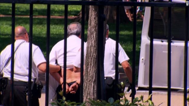 Man strips naked in front of White House