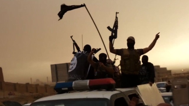 ISIS tiene aviones de guerra y está entrenando pilotos en Siria, según informe