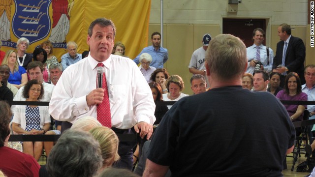 Tough time at town hall for Christie