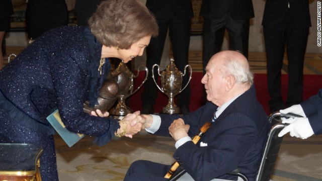 Di Stefano receives the Francisco Fernandez Ochoa National Prize from Queen Sofia of Spain during the National Sports Awards ceremony at El Pardo Palace on December 5, 2012 in Madrid, Spain.