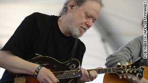 Tommy Ramone, former drummer for the Ramones, plays as part of the duo Uncle Monk at the Stagecoach Country Music Festival i Indio, California, in 2012. 