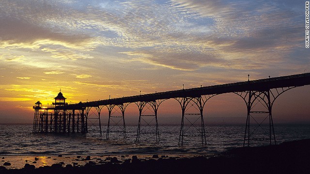 Late English poet Sir John Betjeman described Clevedon Pier as "the most beautiful pier in England."