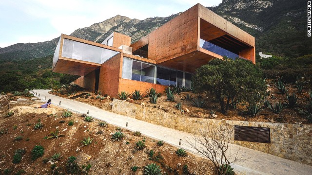 Narigua House boasts a panoramic view in the mountains of El Jonuco, Mexico. The house is elevated and built in zones to preserve a group of old cedar trees on the site. <!-- --></br><strong>Category: </strong>House<!-- --></br><strong>Architects: </strong>P+0 Architecture (Mexico)