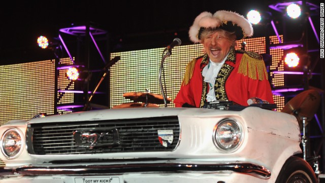 <a href='http://www.cnn.com/2014/10/05/showbiz/paul-revere-obit/index.html' target='_blank'>Paul Revere</a>, leader of the 1960s rock band Paul Revere and the Raiders, died October 4 at his home in Idaho, according to the band's website. He was 76. 