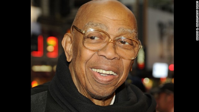 Geoffrey Holder, a versatile artist known for his ability as a dancer, actor and a pitchman for 7Up, died from complications due to pneumonia, his family's attorney said on October 6. Holder was 84.