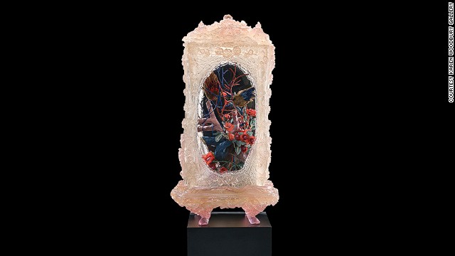 The installation Heart Vitrine draws on Rohde's interest in artificial organs and fake taxidermy.